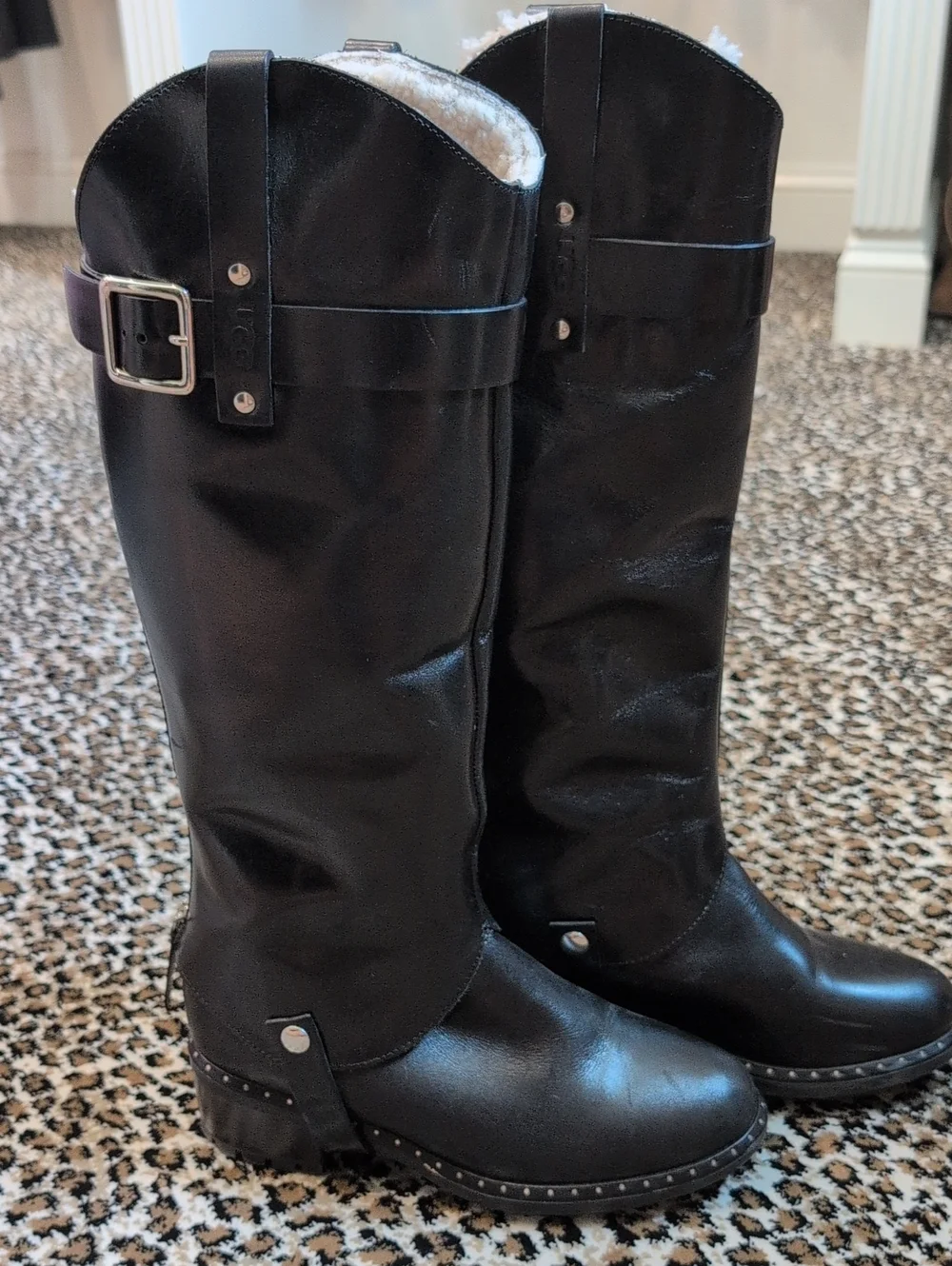 UGG collection sleek